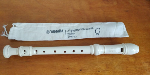 Flauta Yamaha Doce Germanica Soprano Yrs-23g  - Semi Nova