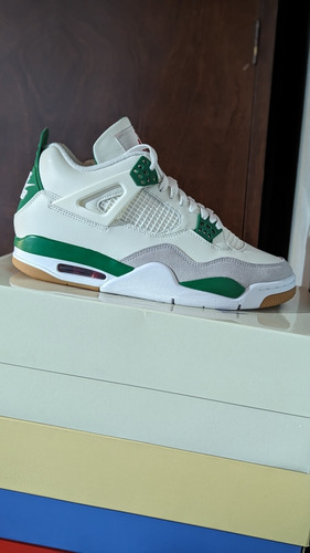 Air Jordan 4 Sb Pine Green