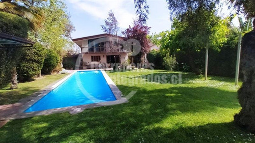 Casa En Venta 6 Dorm.4 Baños, Piscina Gran Terreno En Ñuñoa