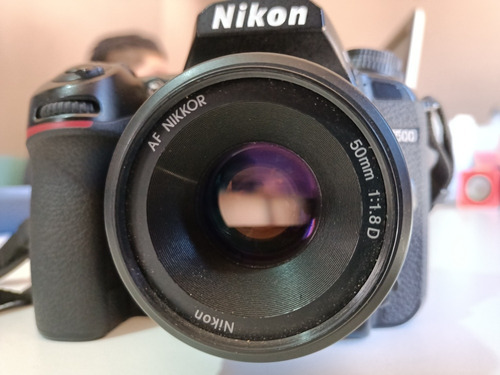Cámara Profesional Nikon D7500