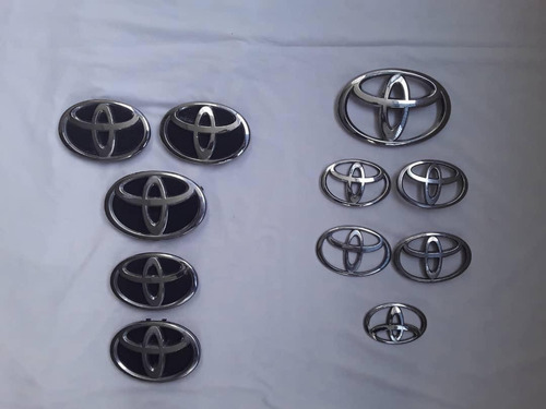 Insignias Toyota Yaris Corolla  Foto 5