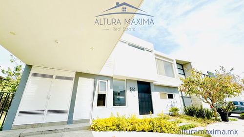 Casa En Venta En El Bajío Habitat Zapopan