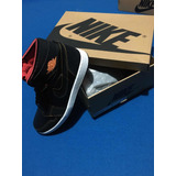 Sneakers / Jordan 1