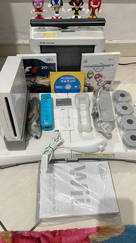 Nintendo Wii Completo Com 3 Jogos Originais E Acessorio Que Estão Nas Fotos