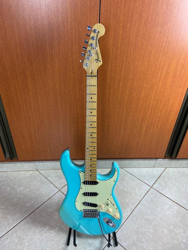 Guitarra Stratocaster Tagima T635 