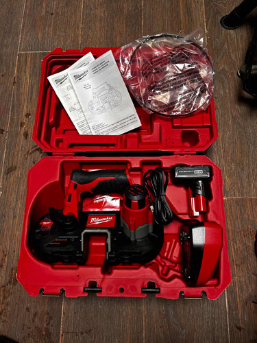 Sierra Cinta Recargable Milwaukee 2429 21cx Cargador Pila