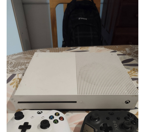 Consola Xbox One S 512gb Original, Con Lectora Y 2 Joystick