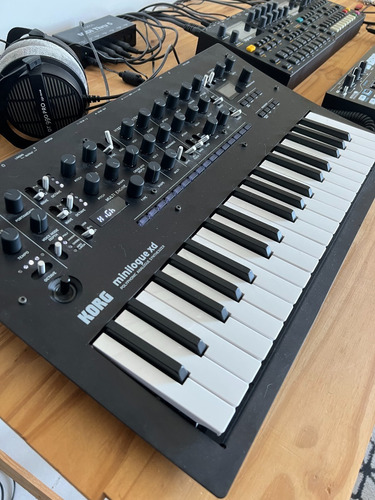 Korg Sintetizador Minilogue Xd Zero