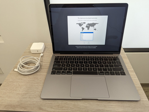 Macbook Air (retina, 13-inch, 2019)