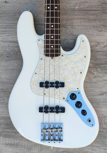 Fender Highway One Jazz Bass