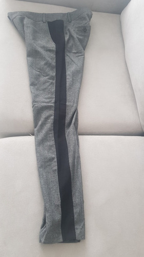 Pantalón Akiabara. Talle 1. Gris Con Franja Negra. Usado