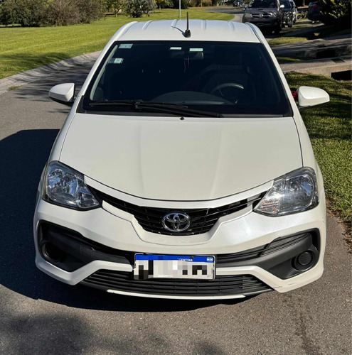 Toyota Etios 2018 1.5 X 6mt My19