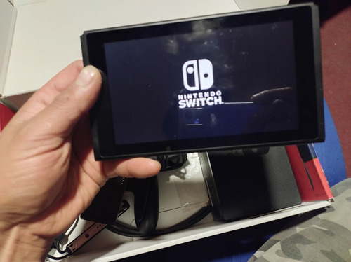 Nintendo Switch En Su Caja En Muy Buen Estado