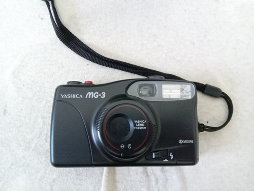 Câmera Fotográfica Analógica - Yashica Mg-3