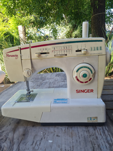 Máquina De Coser Singer Florencia 67