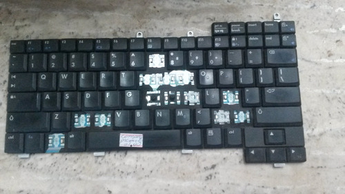 Teclado Usado Notebook Toshiba  Crvsa 02t1-75 Não Funciona