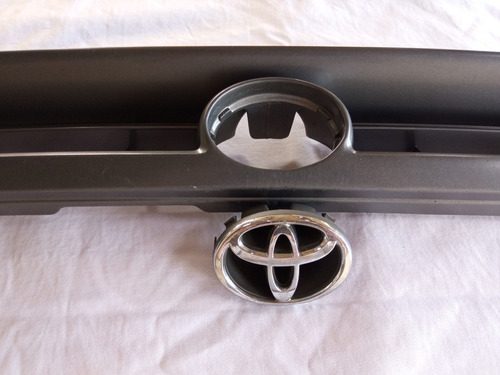 Parrilla Toyota Corolla Baby Camry Importado Con Su Emblema  Foto 7