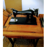 Máquina De Coser Con Motor Antigua Godeco