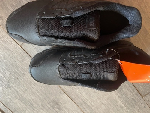 Zapatillas Nike Casi Nuevas Talla 34 Color Negro