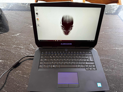 Laptop Alienware R2 Como Nueva