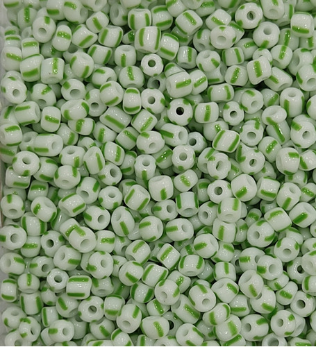 Miçanga Chinesa De Vidro Rajada 6/0 (4mm) Branco/ Verde 500g