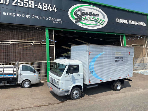VW 8120 2010 BAU DE 5 MTS  BEM CONSERVADO 88000  NO CHASSIS 