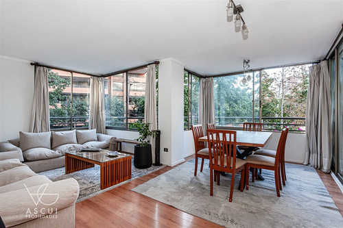 Departamento En Venta De 2 Dorm. En Las Condes