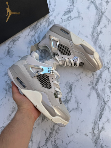 Jordan 4 Frozen Moments Talla 26.5