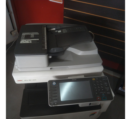 Impresora Multifunción Ricoh 3002 - C/toner Original