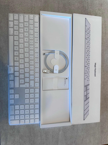 Magic Keyboard Apple Español C/teclado Numérico -impecable-