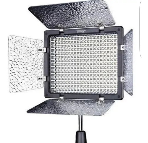 Led Youngnuo Yn 300 Iii +bateria  E Carregador E Fonte