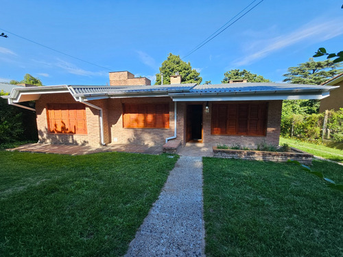 Casa Venta Villa General Belgrano 2 Dormitorios 2 Baños Gran Patio Vistas Y Ubicación Céntrica - Imagen 2