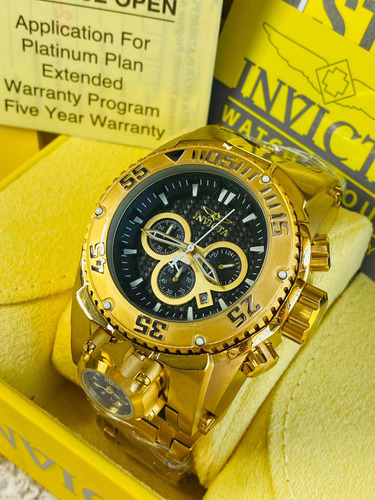 Reloj Invicta Zeus Doble Reloj Dorado Fondo Negro