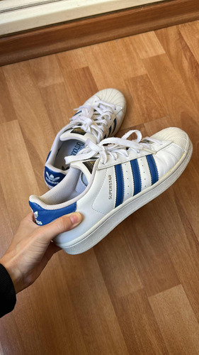 adidas Superstar Blancas Con Azul. Talle 37 38