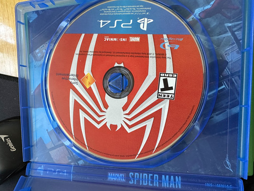 Spider-man (ps4) + Monster Hunter Word (x1) + Kingdom (x1)