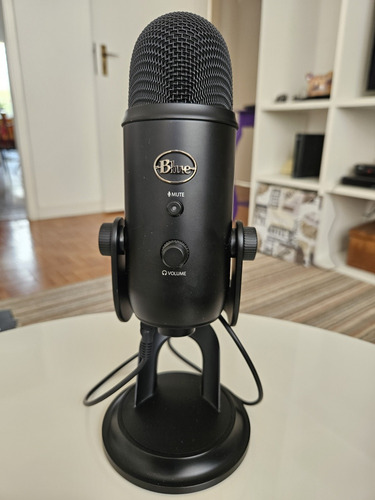 Microfone Blue Yeti Blackout