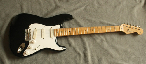 Fender Stratocaster, Eric Clapton-mid-boost, Lace Sensor