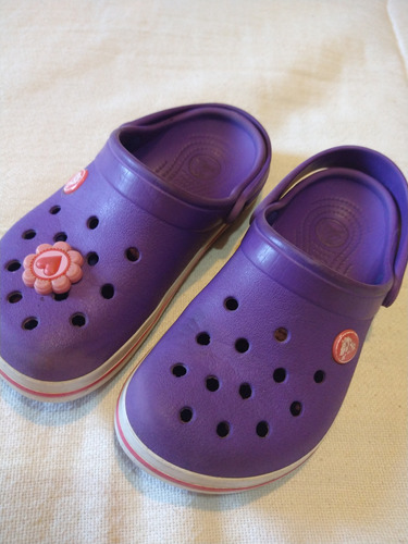 Crocs Originales Niña Violetas