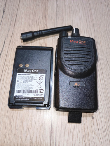 Radio Portátil Magone A8 Uhf 16 Canales Con Batería Nueva Rp