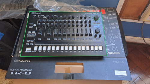 Roland Tr8 Drum Machine