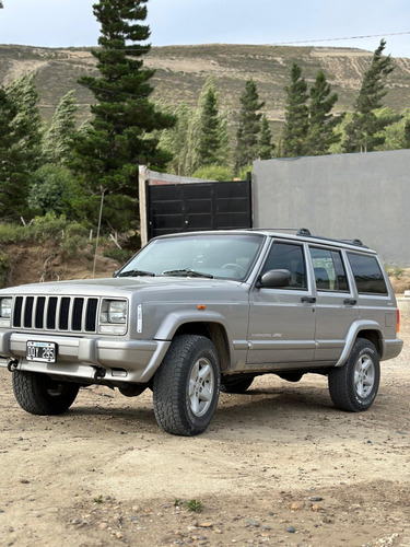 Jeep Cherokee 2001 4.0 Classic At