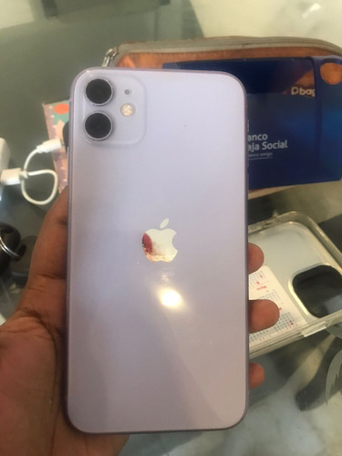 Apple iPhone 11 (64 Gb) - Morado