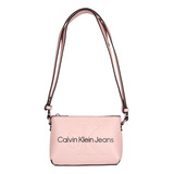 Bolsa Crossbody Calvin Klein Logo Estampado Para Mujer Acabado De Los Herrajes Níquel Color Pale Conch Correa De Hombro Rosa Diseño De La Tela Liso