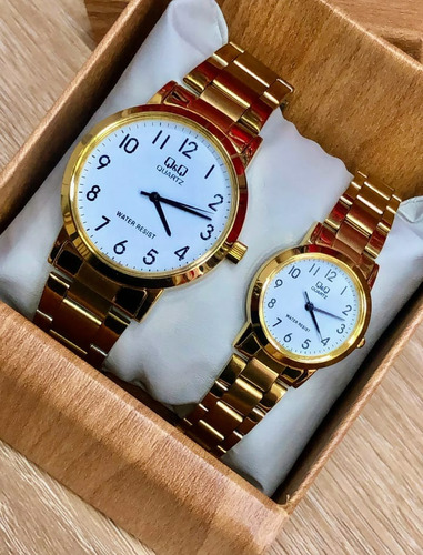  Relojes Pareja Qyq Acero Análogos Quartz Q&q Estuche Lujo