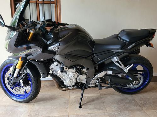 Yamaha Fz1s (fazer 1000)