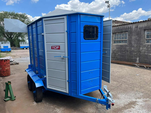 Trailer Batan 2 Caballos Cerrado Modelo 3800