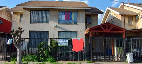 Casa En Venta De 4 Dorm. En Maipú