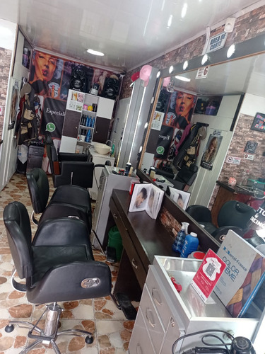 Vendo Barbería Peluqueria Acreditada Económica 