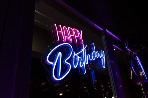 Alquiler Cartel Happy Birthday Neon Cumple 15 Ambientaciones