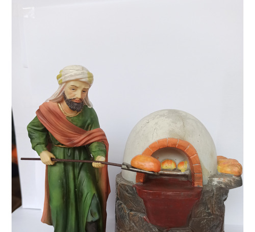 Aldeano Panadero Y Horno De 15 Cm. Para Decorar Pesebre.